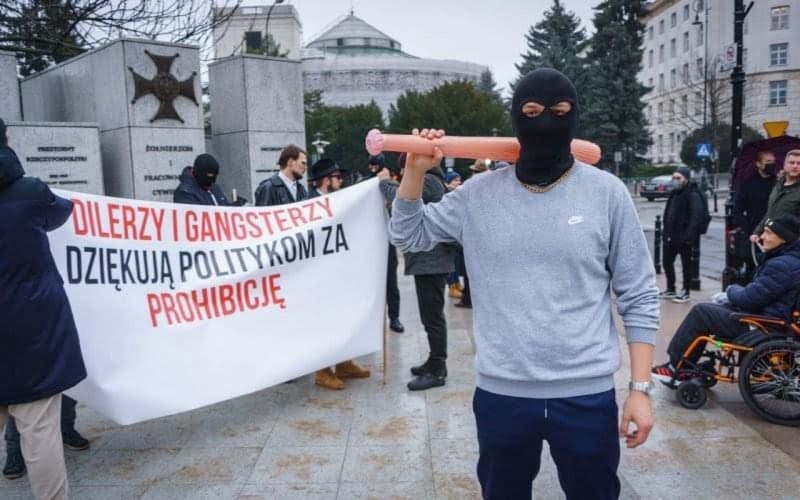 Gangsterzy i dilerzy